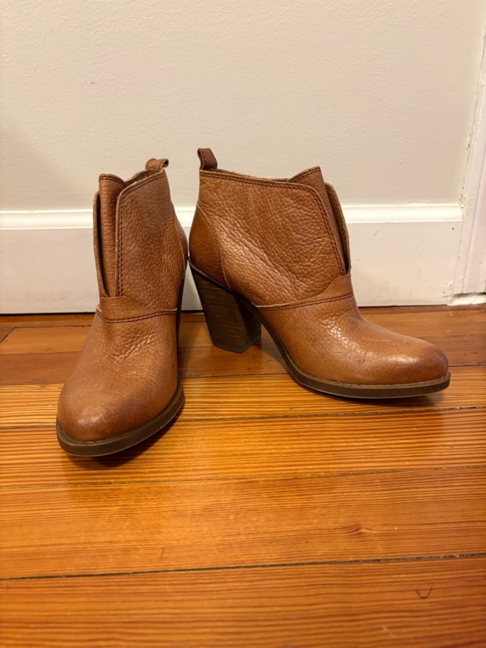 Lucky Brand Ehllen Leather Ankle Booties